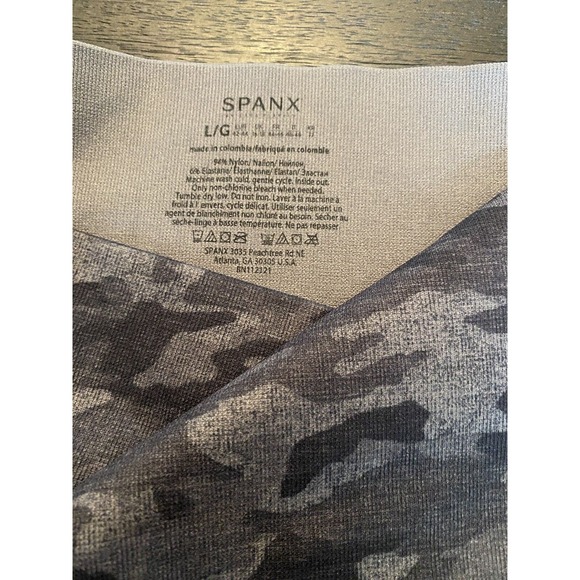 NEW Women’s Spanx leggings Look at Me Now‎ Gray Camo Seamless High Rise Sz Large - Picture 3 of 5